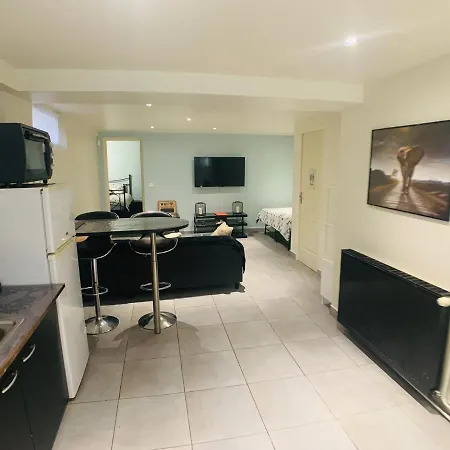 Cosy Proche Roissy Cdg Astérix Disneyland Paris Apartamento Goussainville (Val-d'Oise)