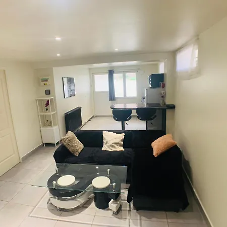 Cosy Proche Roissy Cdg Astérix Disneyland Paris Apartamento *